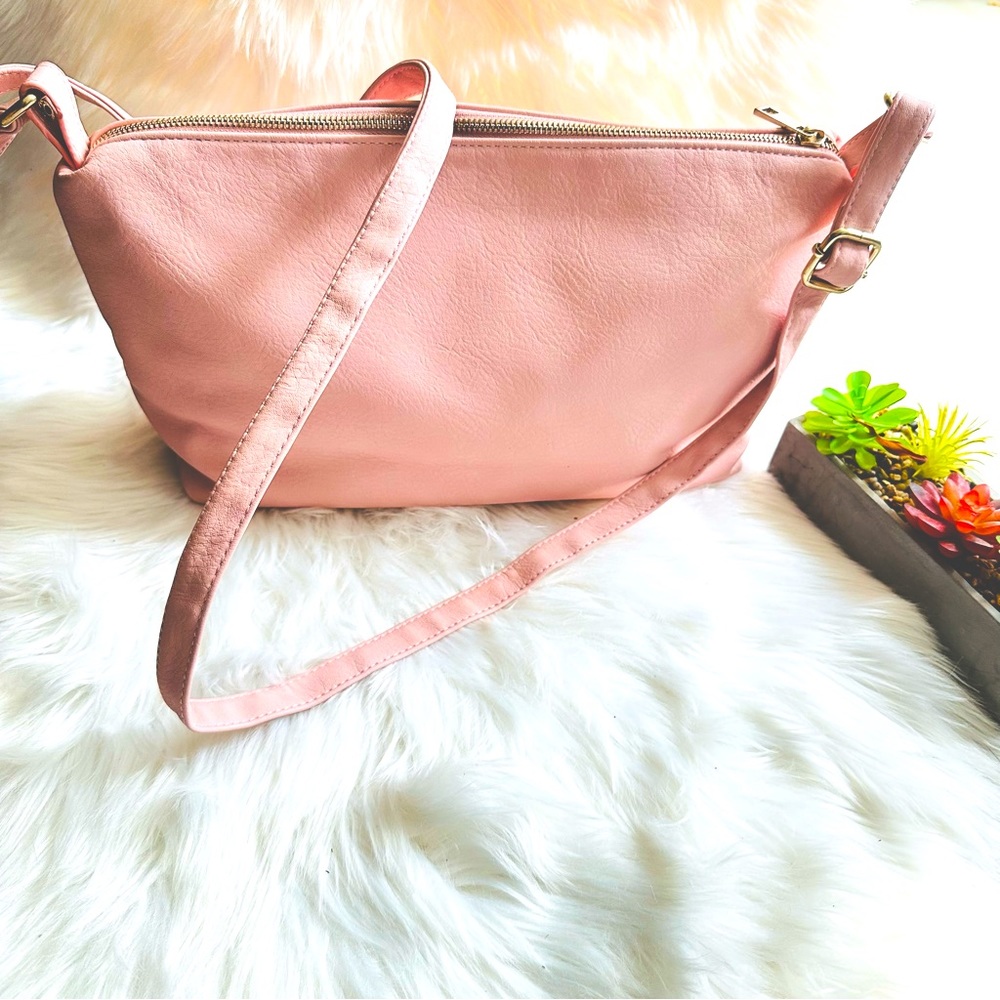NWOT Merona Crossbody Adjustable Strap Faux Leather Bag